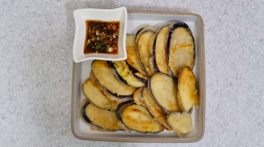 making eggplant jeon